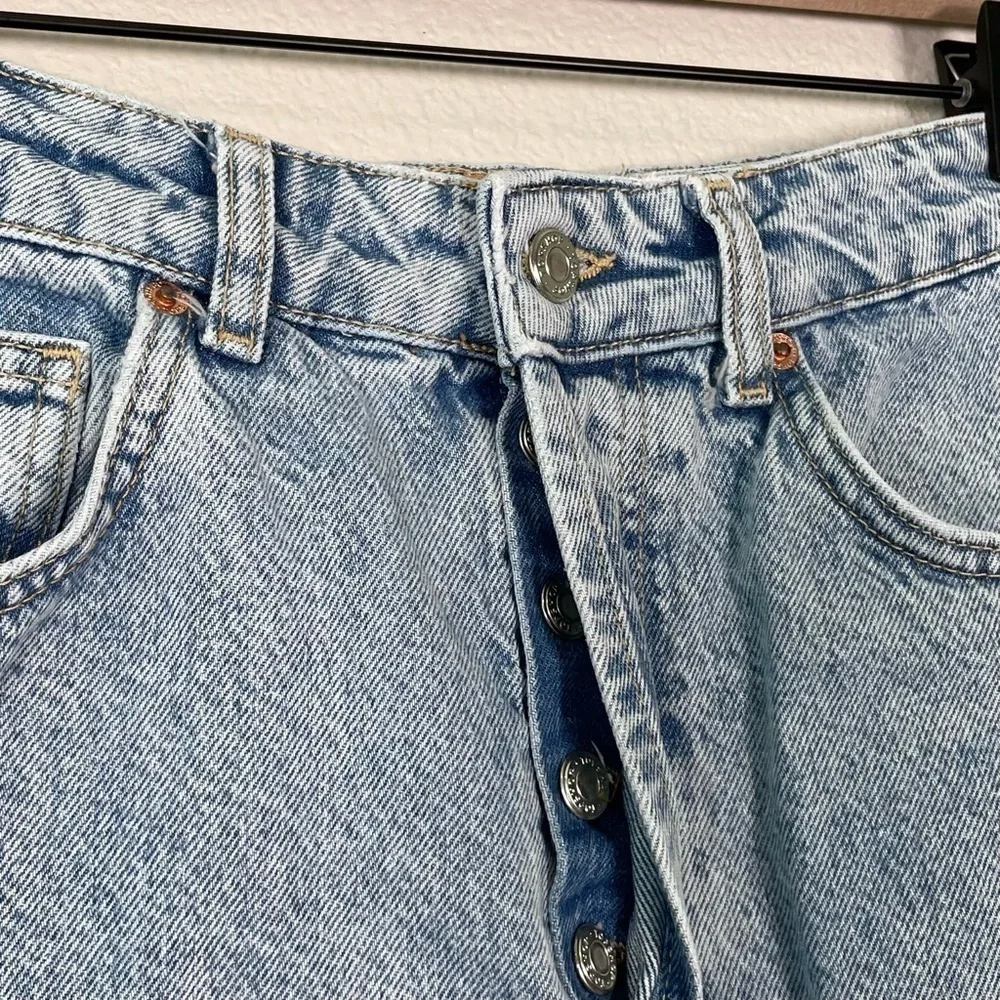 Topshop Ripped High Waist Oversize Mom Jeans - Picture 4 of 8